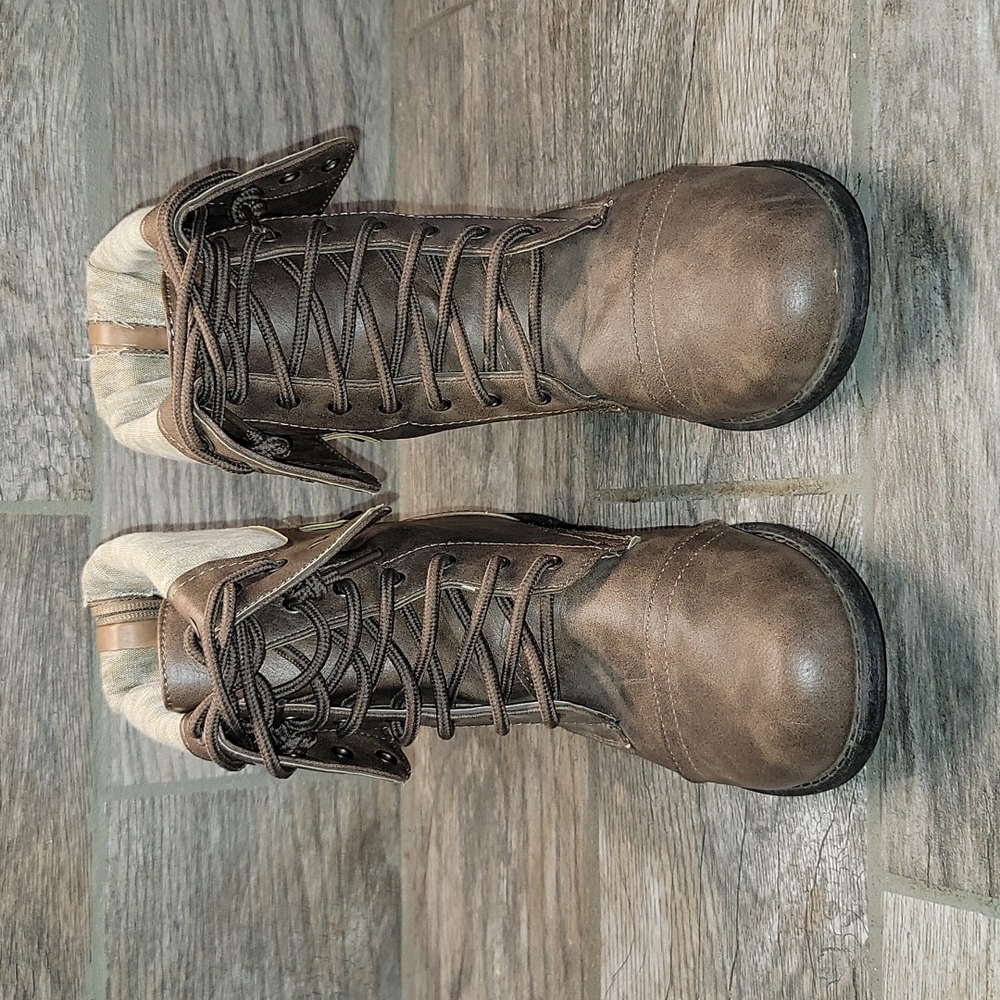 3/$20 Vanity Boots 👢 - Picture 4 of 9